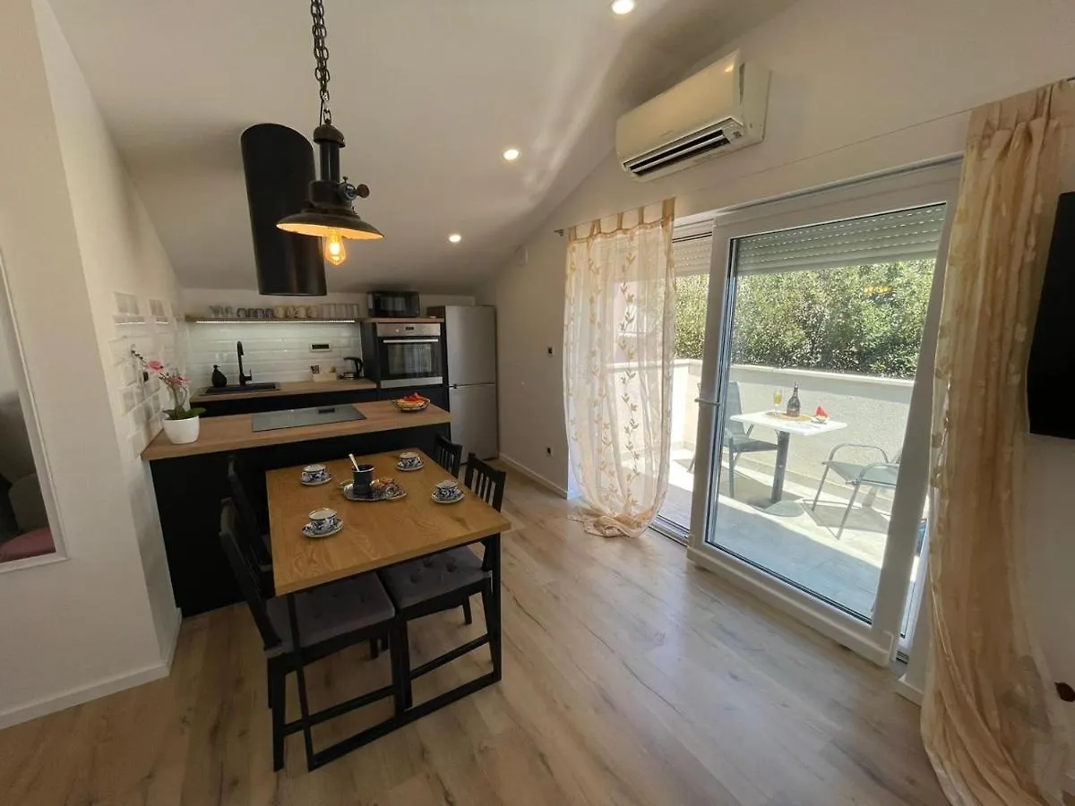Apartman Ivana Split 0*,